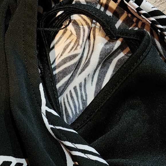 MiXT by Heidi Weisel Black White Floral Blouson Dress 18W Plus Size - Picture 9 of 11